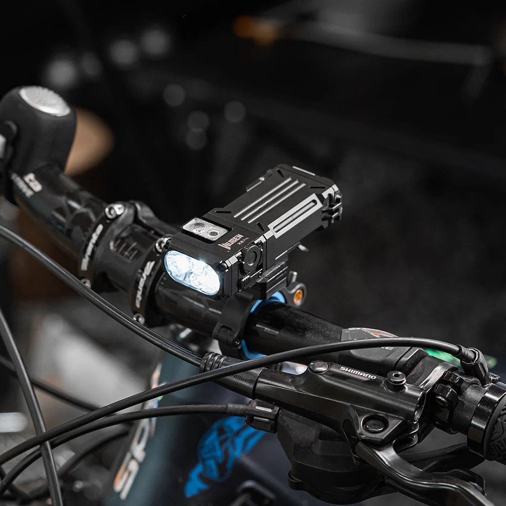 Wuben X2 Pro+ Rechargeable 1500 Lumen Flashlight - 205 Metres - Image 3