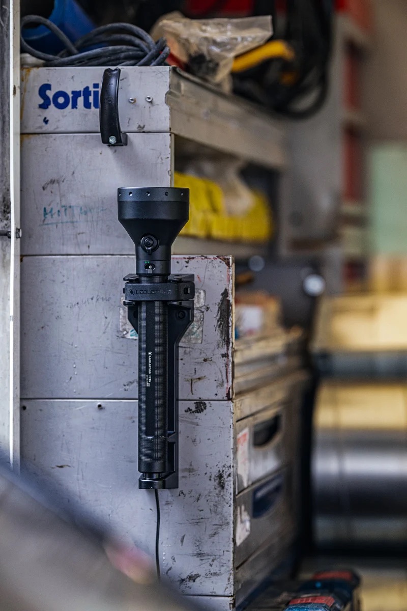 Ledlenser P21R USB-C Rechargeable Long-Range Flashlight – 12,000 Lumens, 1100 Metres - Image 10