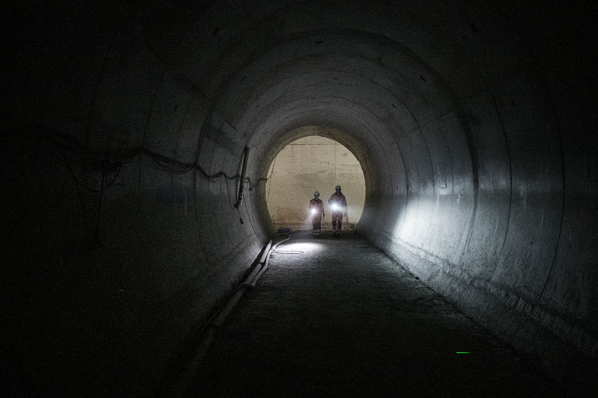 Ledlenser P21R USB-C Rechargeable Long-Range Flashlight – 12,000 Lumens, 1100 Metres - Image 9