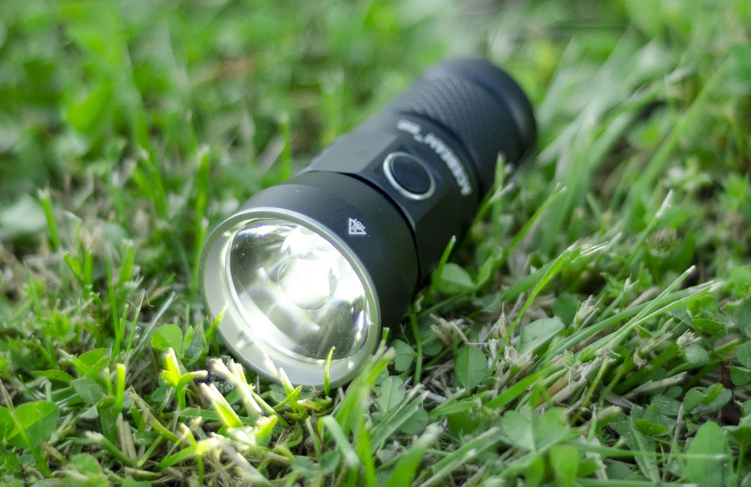 AceBeam E10 Mini Long-Range Pocket Flashlight – 750 Lumens, 562 Metres