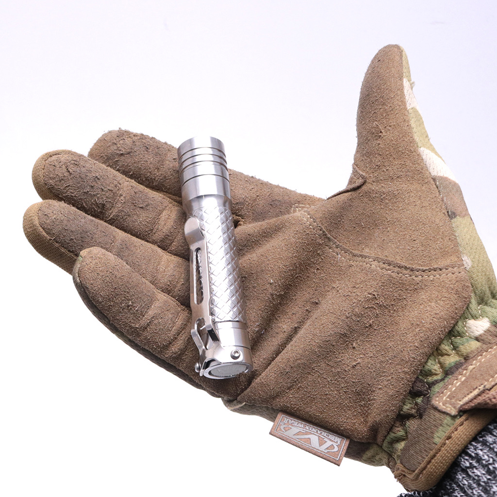 Eagtac D3A Ti Pocket Titanium Torch – 405 Lumens, 91 Metres